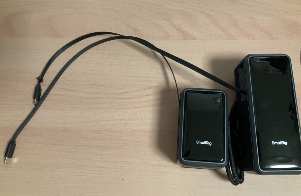 SmallRig Nano36とNano72の67cm巻き取りUSB-Cケーブルを実際に伸ばしている写真